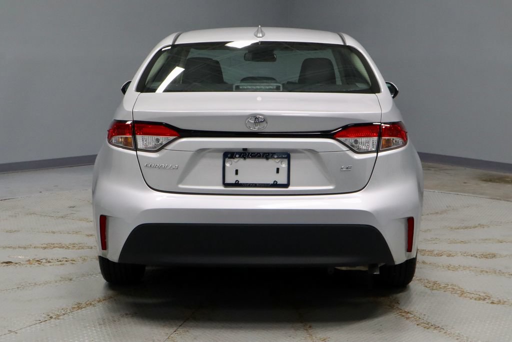 Used 2025 Toyota Corolla LE FWD image 10