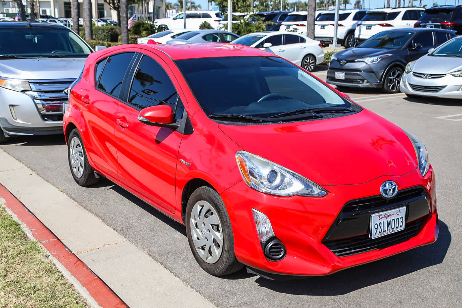 Used 2015 Toyota Prius C Three FWD image 4