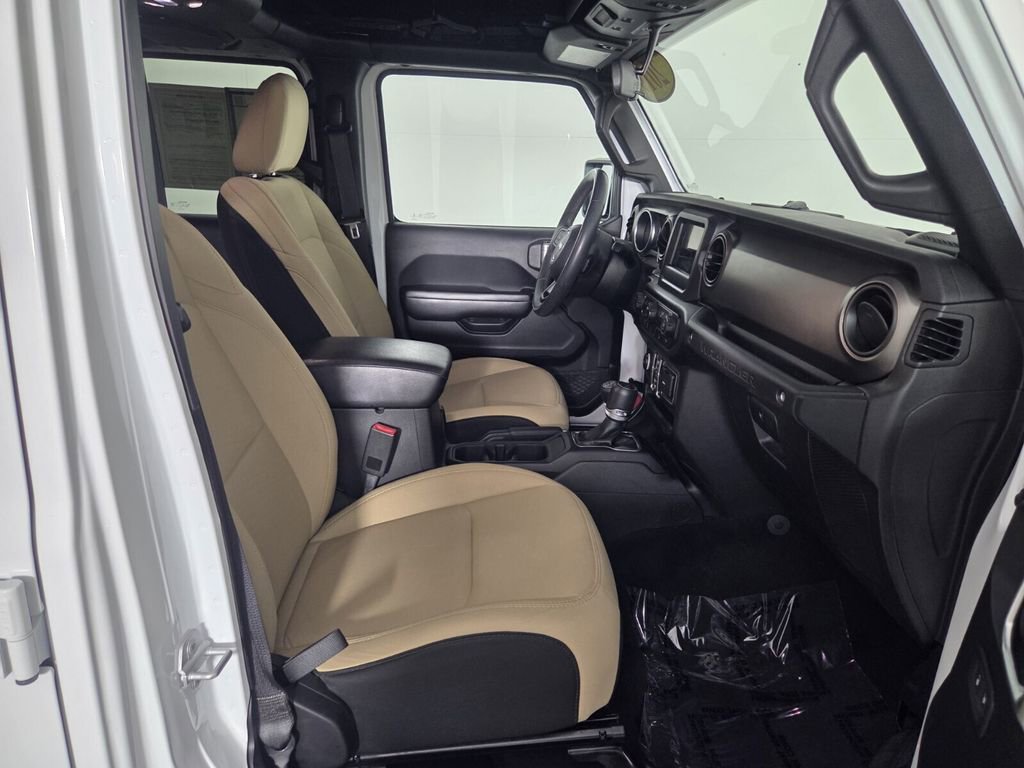 Used 2019 Jeep Wrangler Unlimited Sport S AWD/4WD image 31