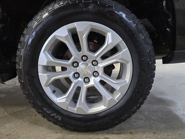Used 2022 Chevrolet Silverado 1500 LTZ w/ LTZ Premium Package image 30