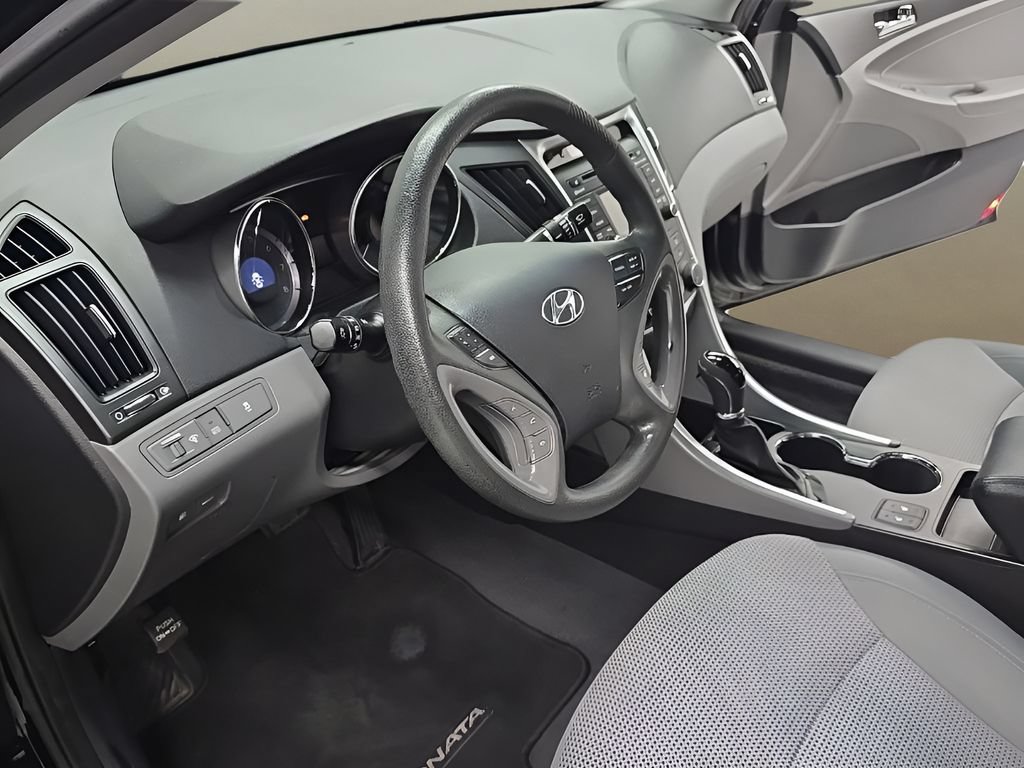 Used 2014 Hyundai Sonata GLS w/ Popular Equipment Group 2 FWD image 13