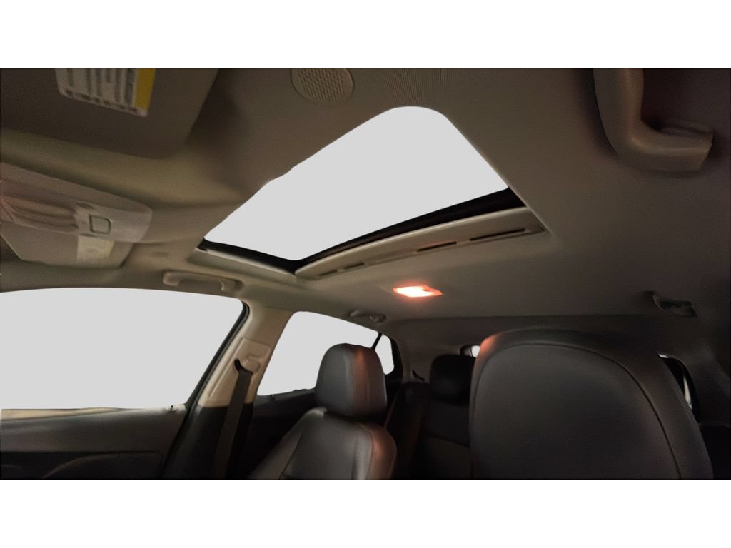 Used 2018 Buick Encore Essence AWD/4WD image 15