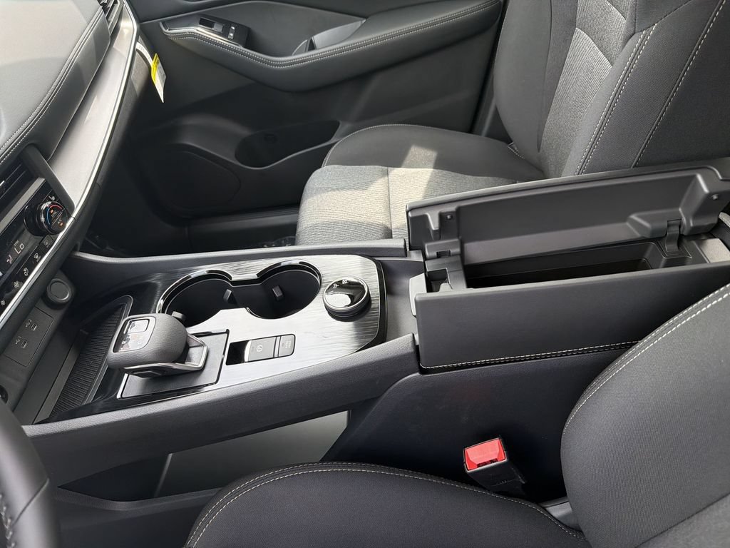 New 2026 Nissan Rogue SV w/ Cold Weather Package AWD/4WD image 22