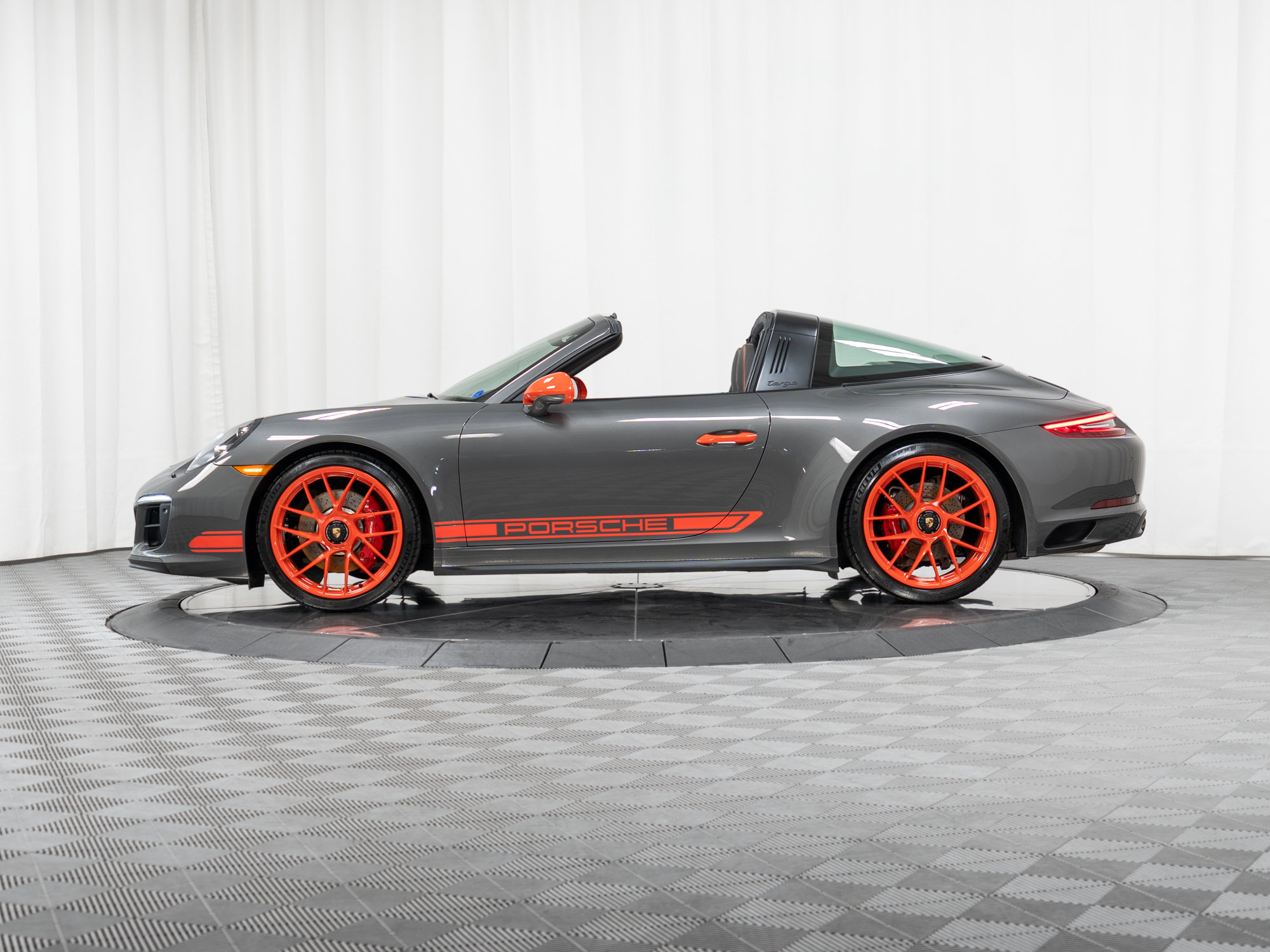 Certified 2018 Porsche 911 Targa 4 GTS AWD/4WD image 42