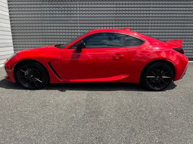 Used 2022 Toyota GR86 Premium w/ ALL Weather Mat Package (TMS) RWD image 2