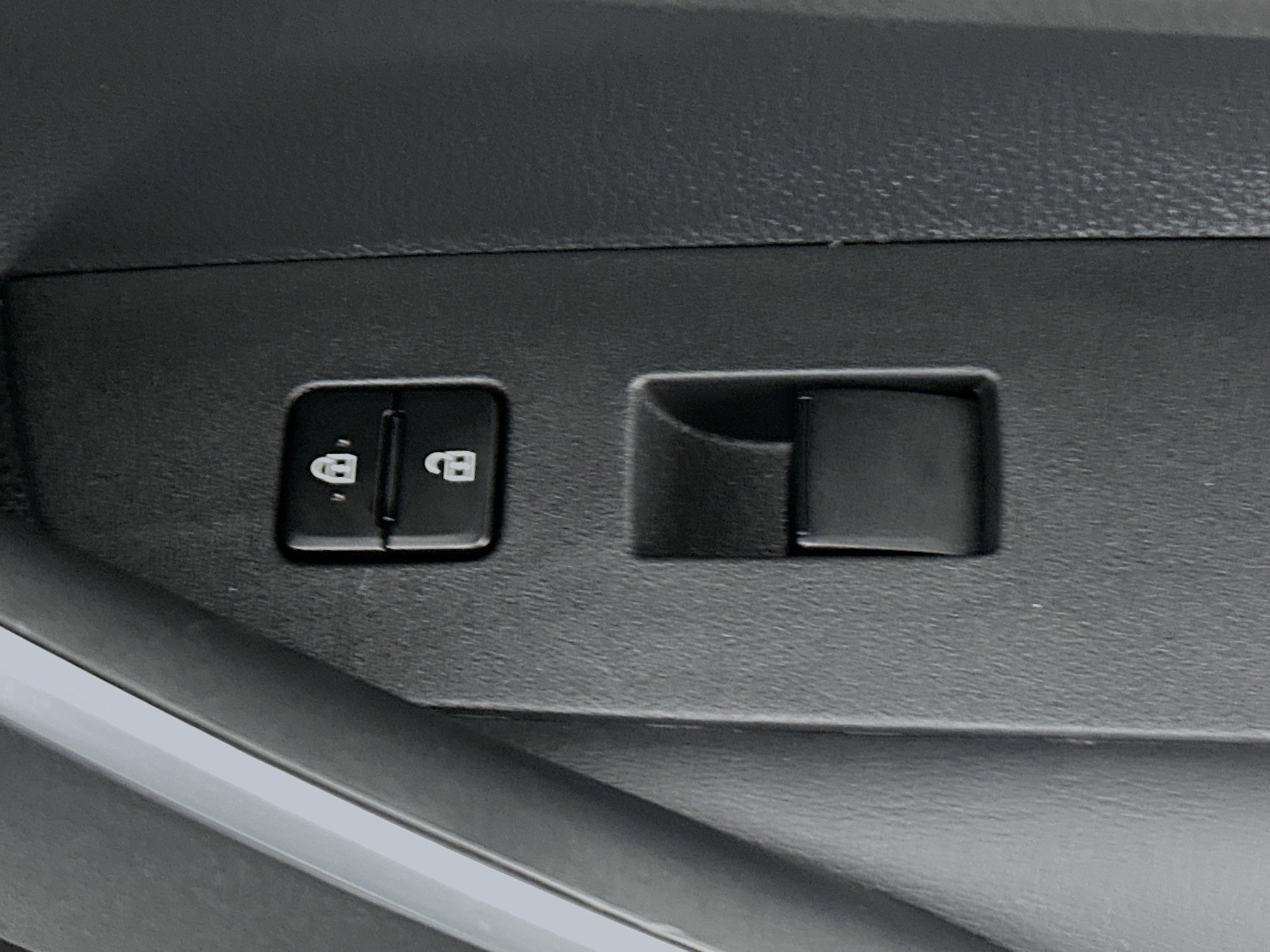 Used 2023 Toyota Corolla SE FWD image 29