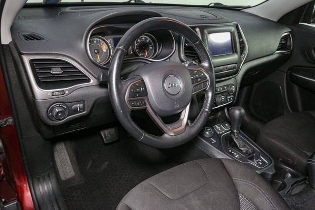 Used 2019 Jeep Cherokee Latitude w/ Cold Weather Group image 20