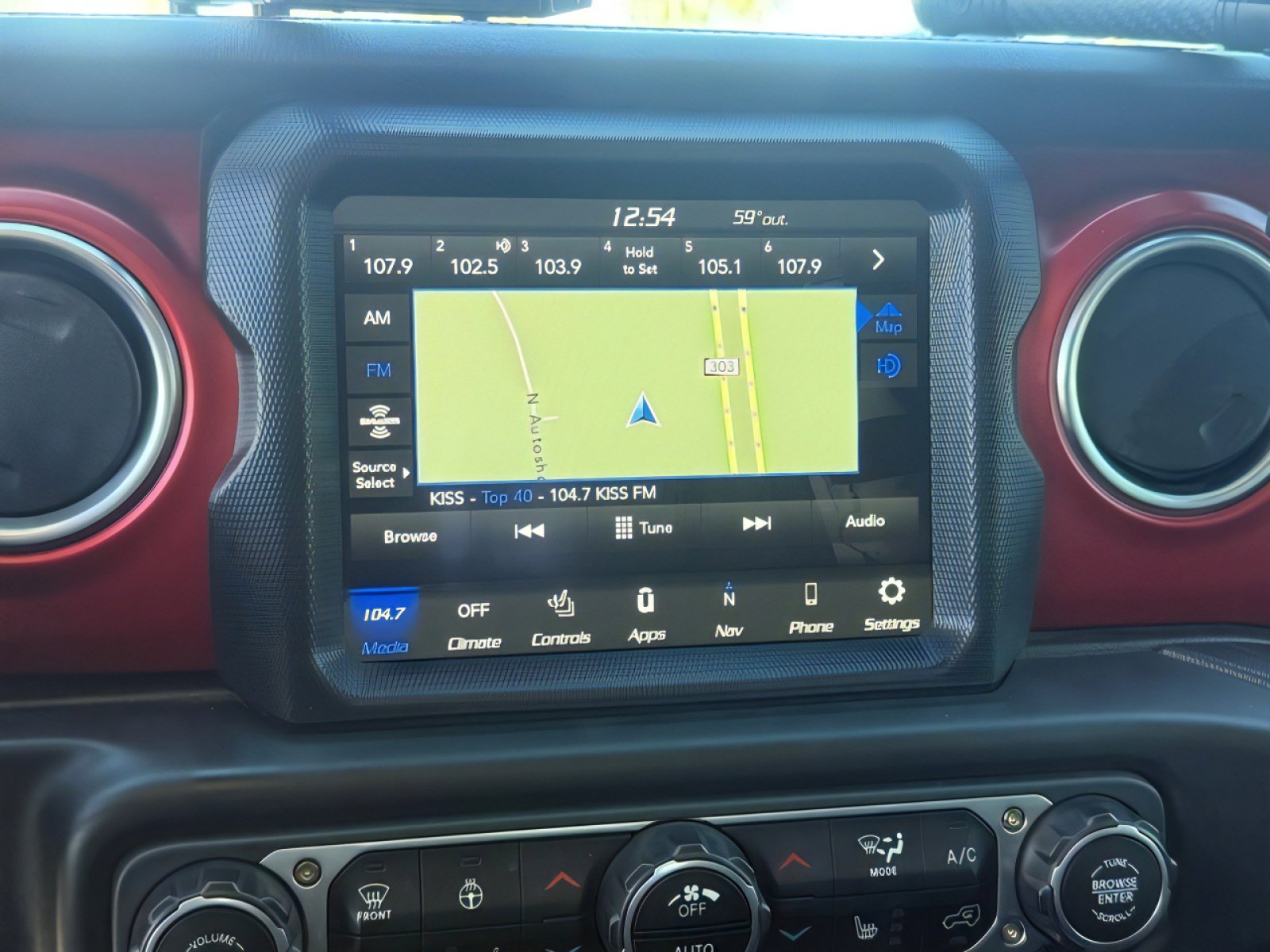 Used 2023 Jeep Gladiator Rubicon w/ Cold Weather Group image 20