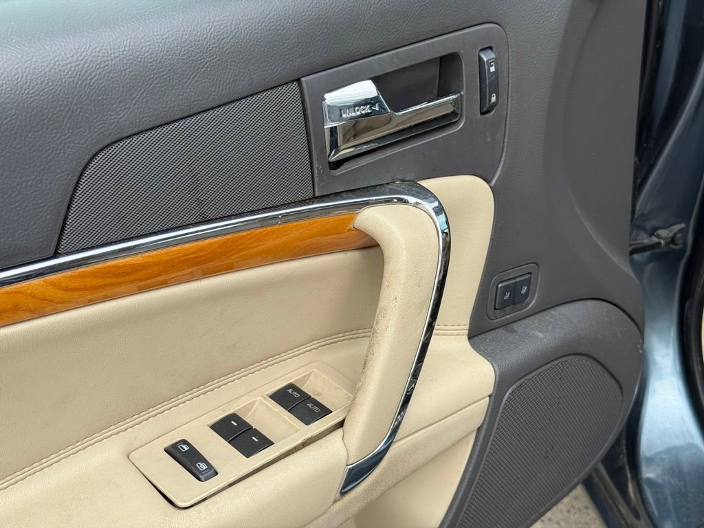 Used 2012 Lincoln MKZ FWD image 11