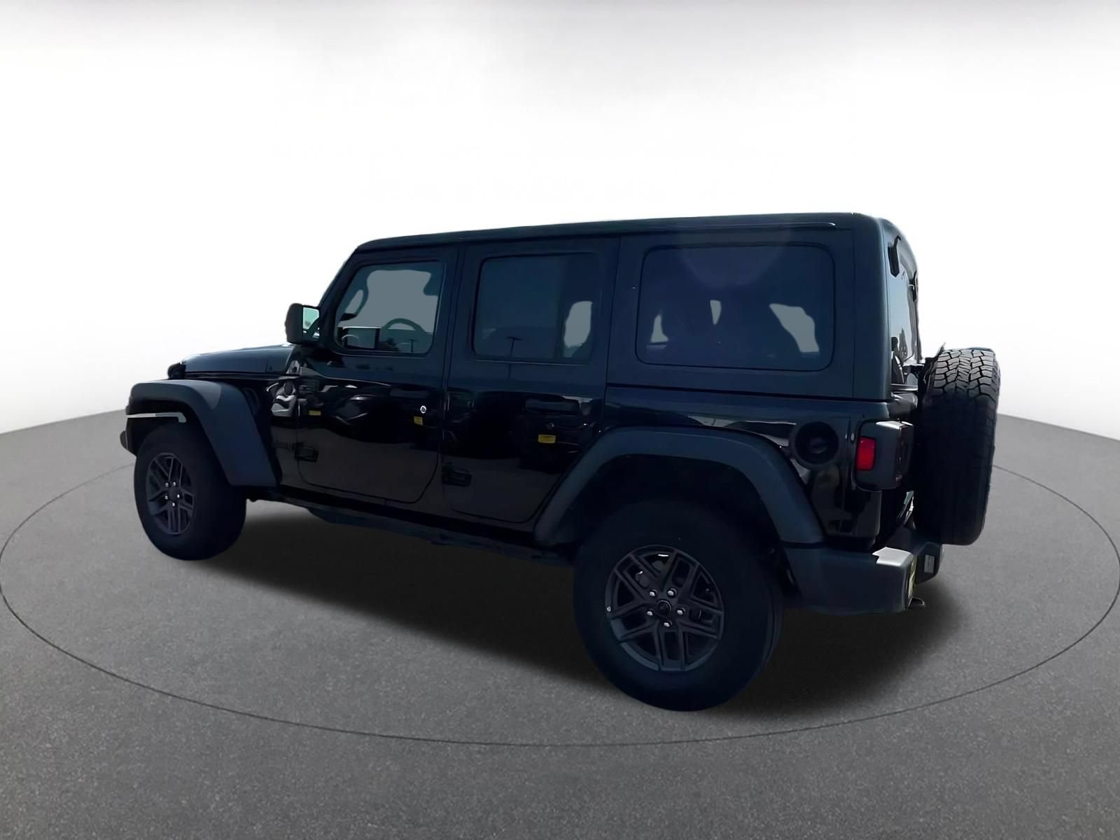 Used 2025 Jeep Wrangler Unlimited Sport AWD/4WD image 9
