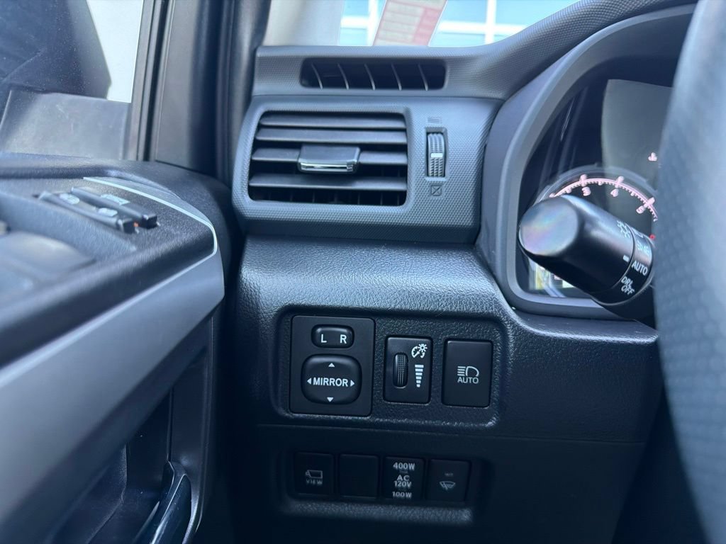 Used 2022 Toyota 4Runner Limited AWD/4WD image 18