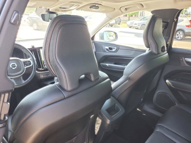 Used 2022 Volvo XC60 B5 Momentum w/ Climate Package AWD/4WD image 26