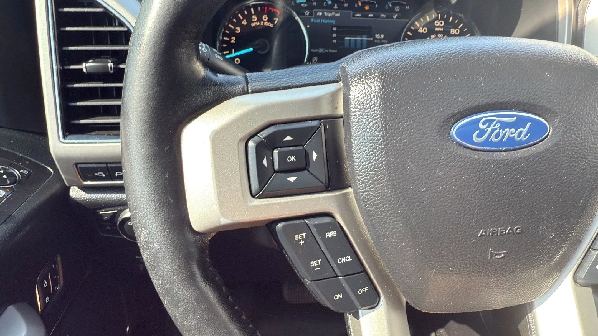 Used 2019 Ford F150 Lariat w/ Equipment Group 502A Luxury image 11