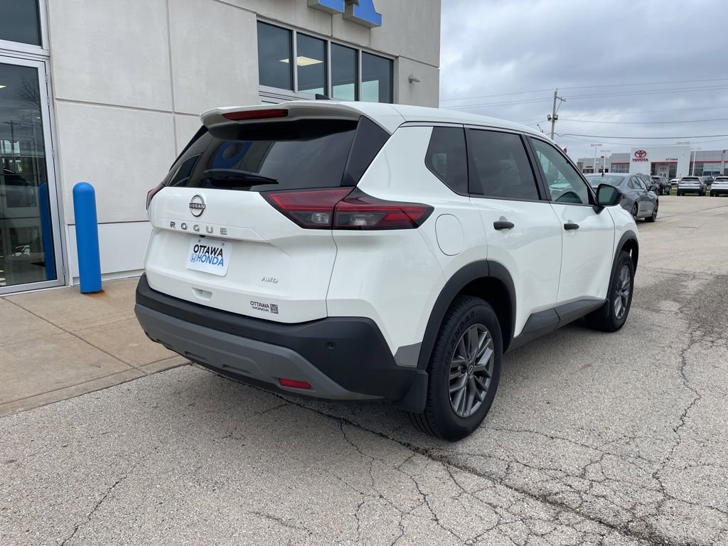 Used 2022 Nissan Rogue S AWD/4WD image 5