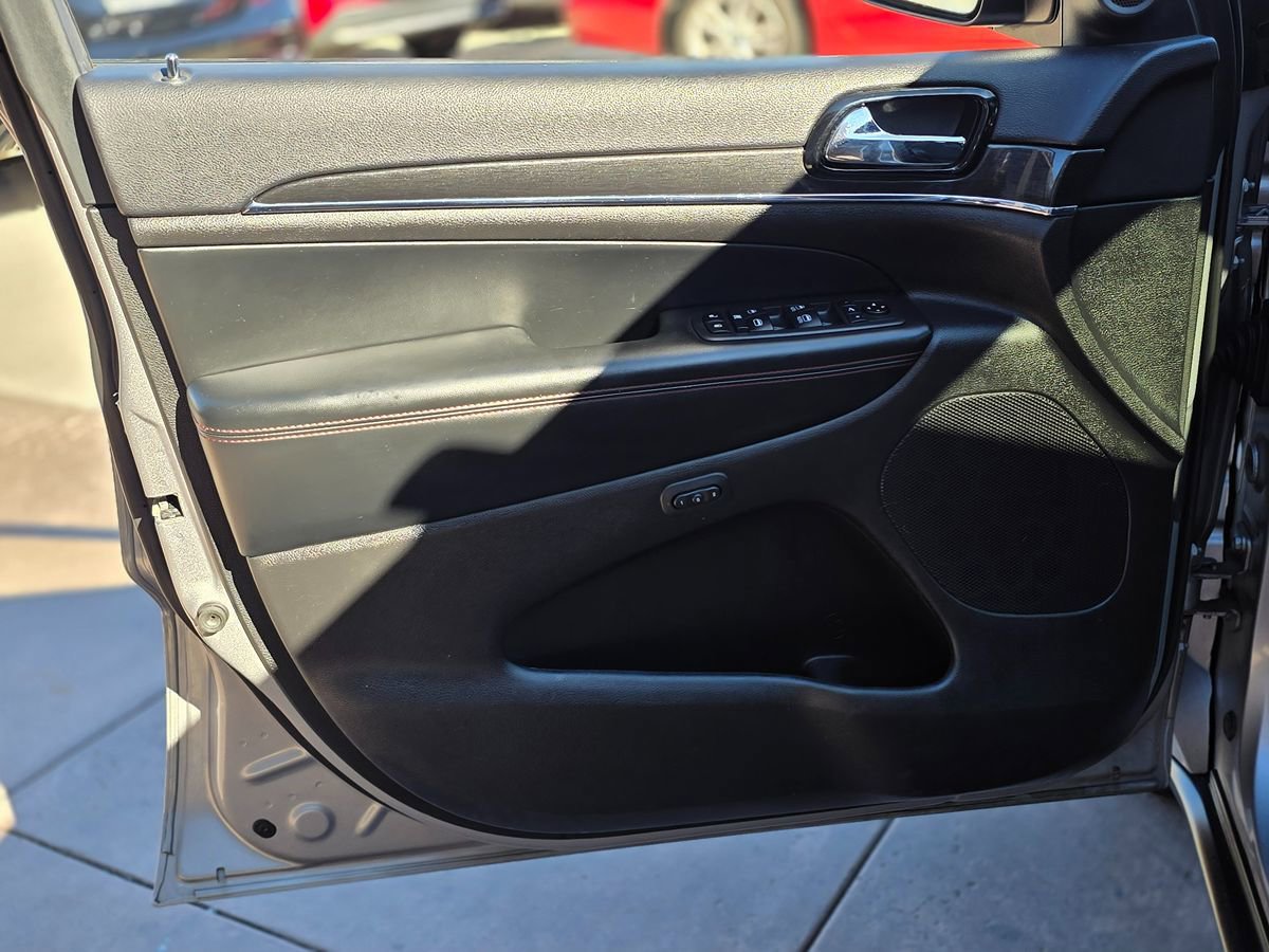 Used 2020 Jeep Grand Cherokee Trailhawk AWD/4WD image 32