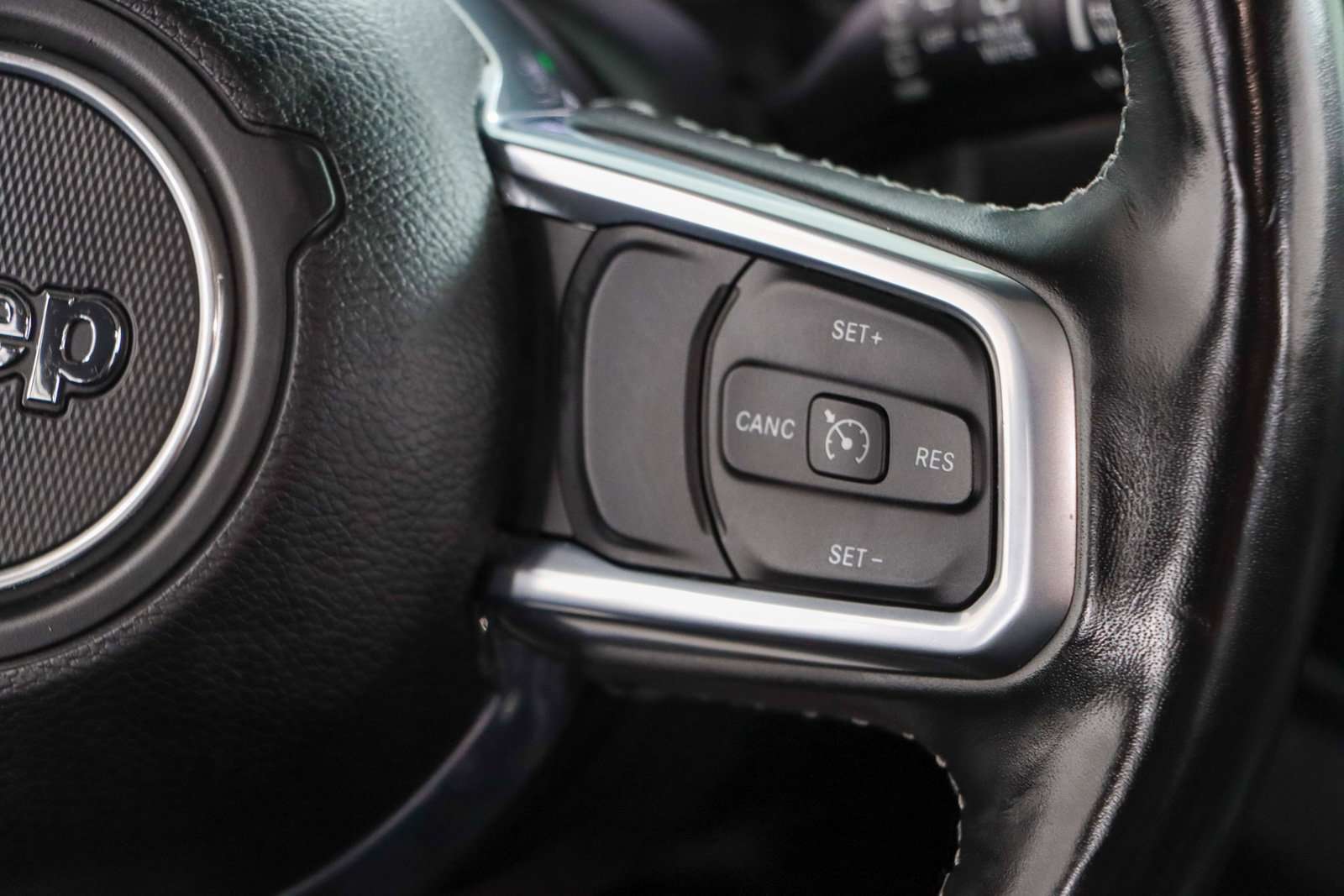Used 2023 Jeep Wrangler Unlimited Sahara w/ Cold Weather Group AWD/4WD image 16