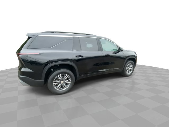 Used 2024 Chevrolet Traverse LT FWD image 2
