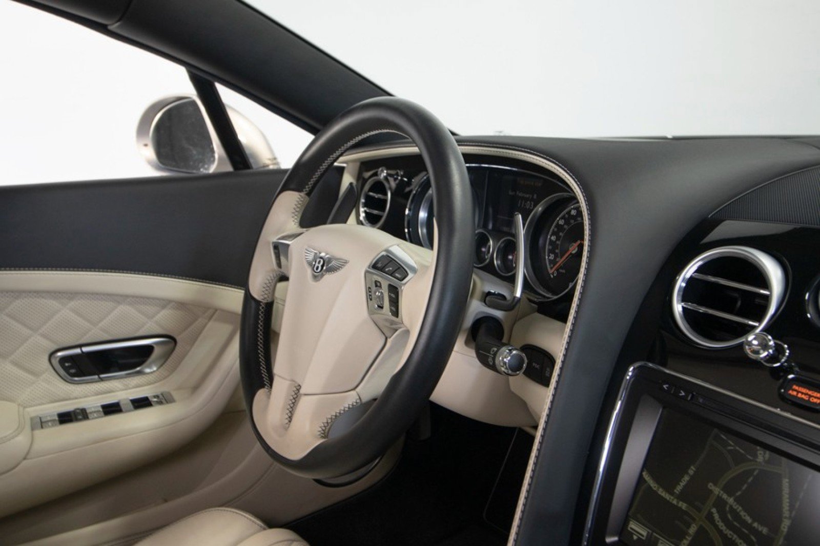 Used 2017 Bentley Continental GT image 46