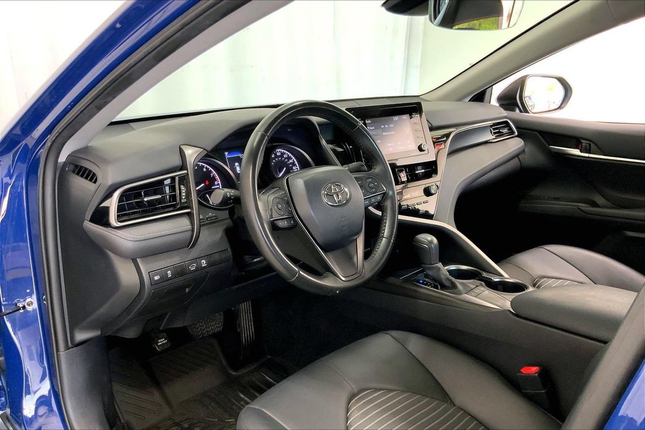 Used 2024 Toyota Camry SE FWD image 14