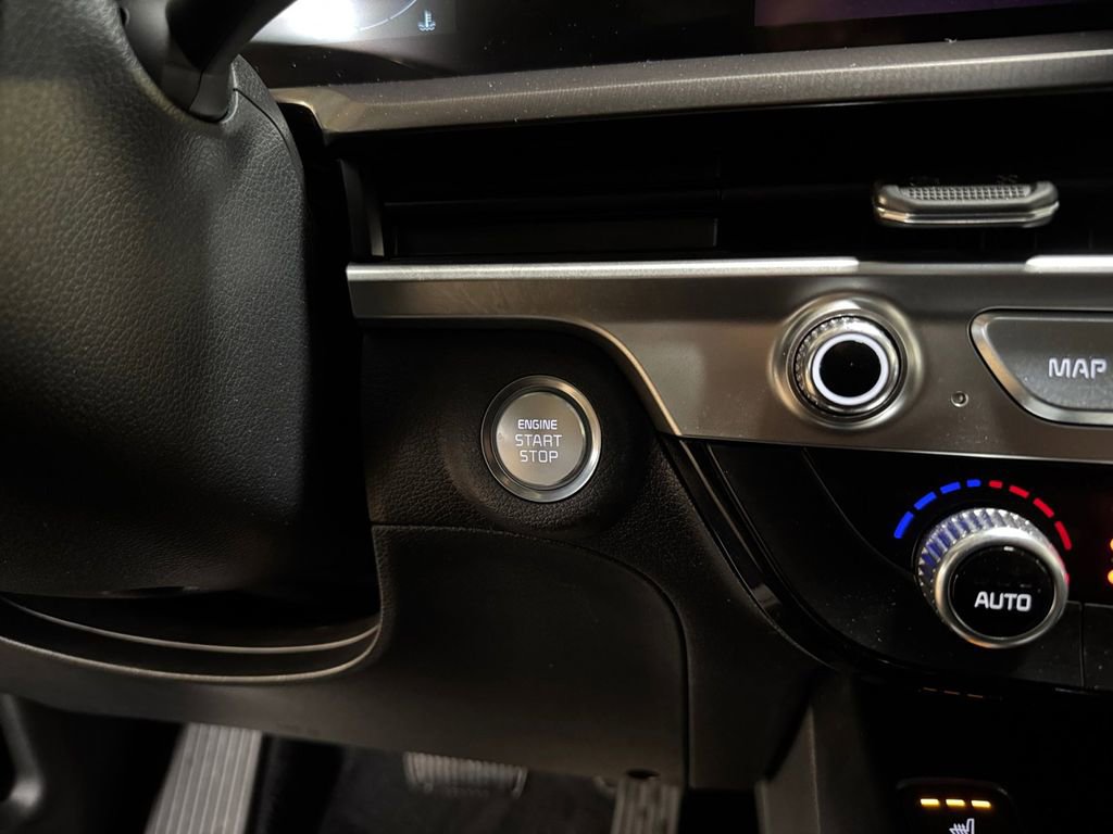 Certified 2024 Kia Telluride S w/ S Sunroof Package image 29