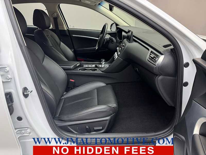 Used 2023 Genesis G70 2.0T image 19