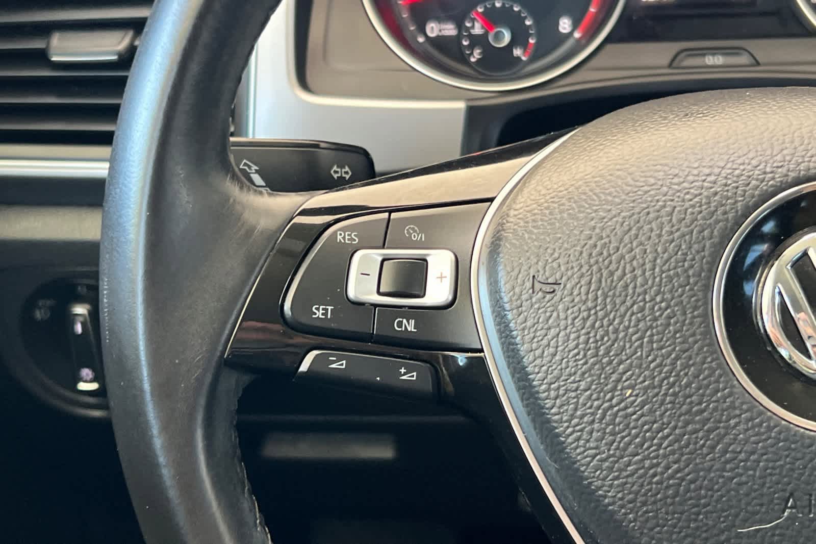 Used 2018 Volkswagen Atlas SE FWD image 27