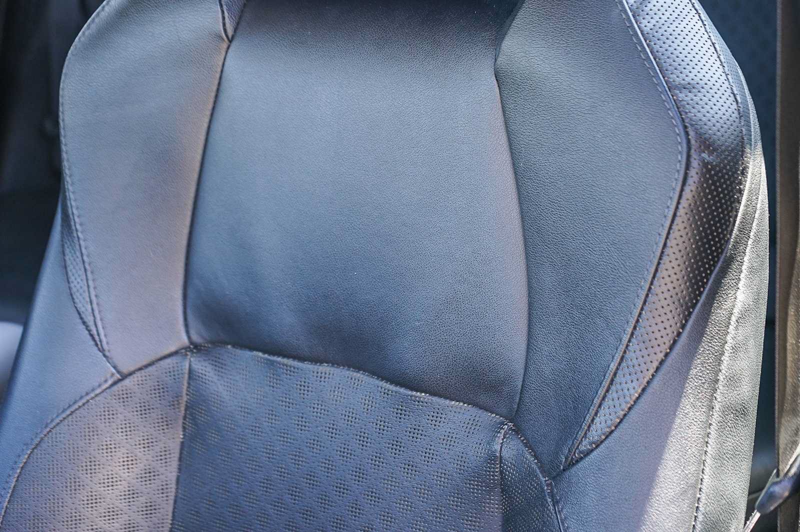Used 2022 Toyota C-HR Limited FWD image 25