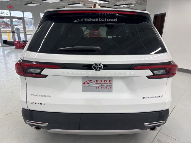 Used 2025 Toyota Grand Highlander AWD Hybrid image 9