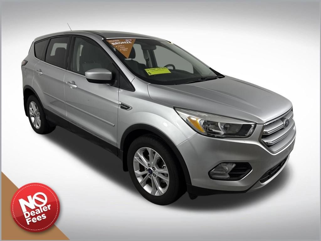 Used 2017 Ford Escape SE image 1