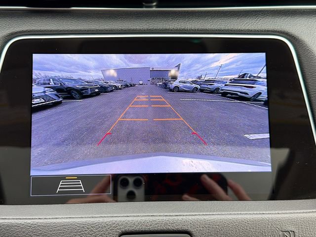 Used 2020 Cadillac XT4 Luxury w/ Cold Weather Package image 15