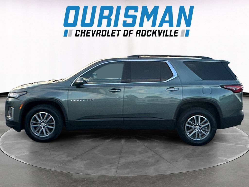 Used 2023 Chevrolet Traverse LT image 3