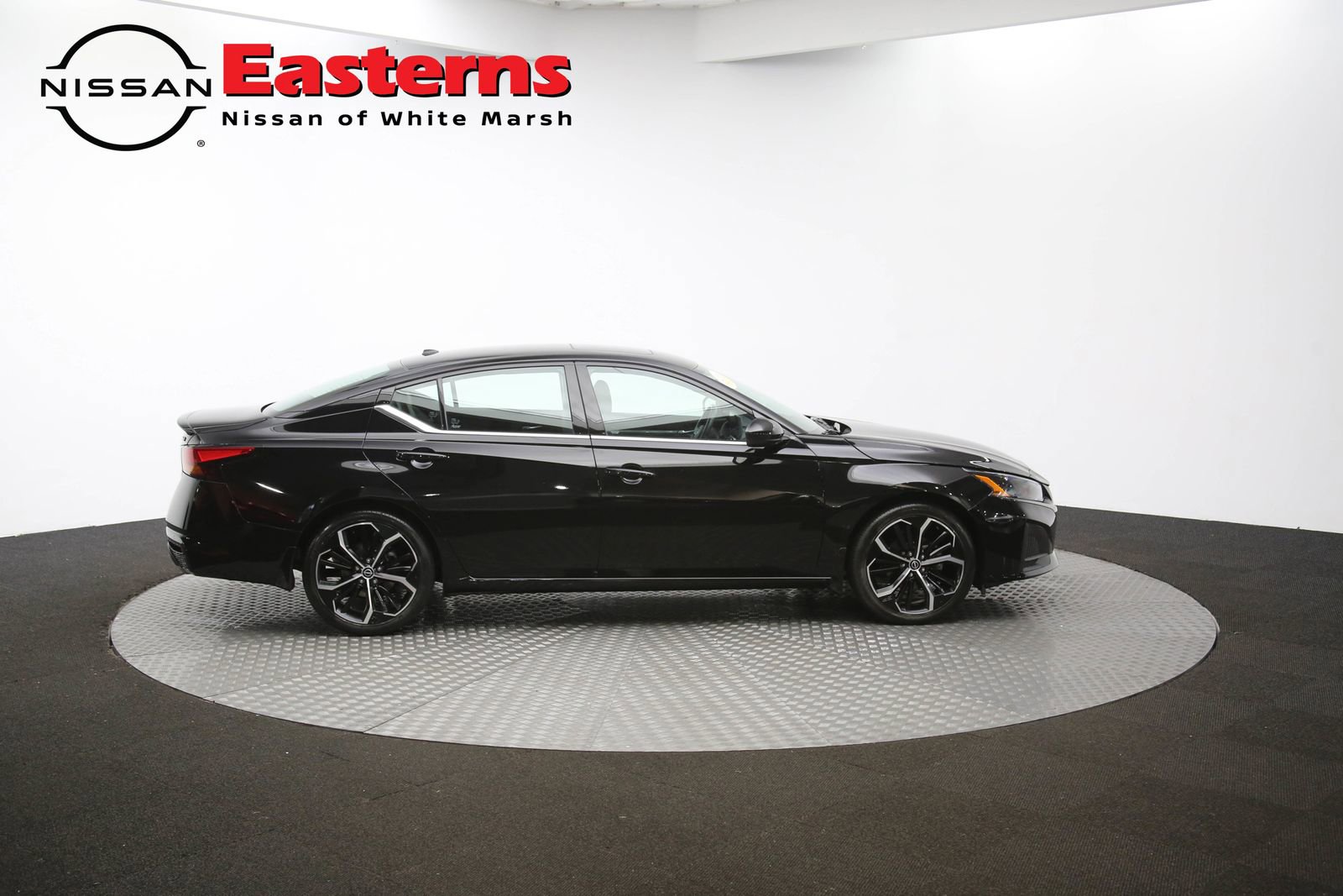 Used 2023 Nissan Altima 2.5 SR w/ SR Premium Package image 64