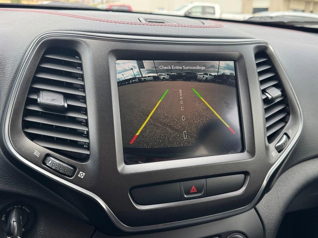 Used 2020 Jeep Cherokee Trailhawk w/ Cold Weather Group image 24