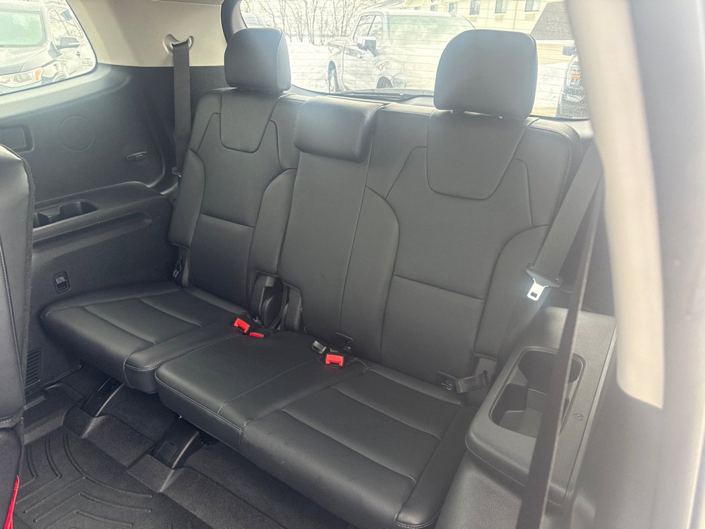 Used 2023 Kia Telluride S image 17
