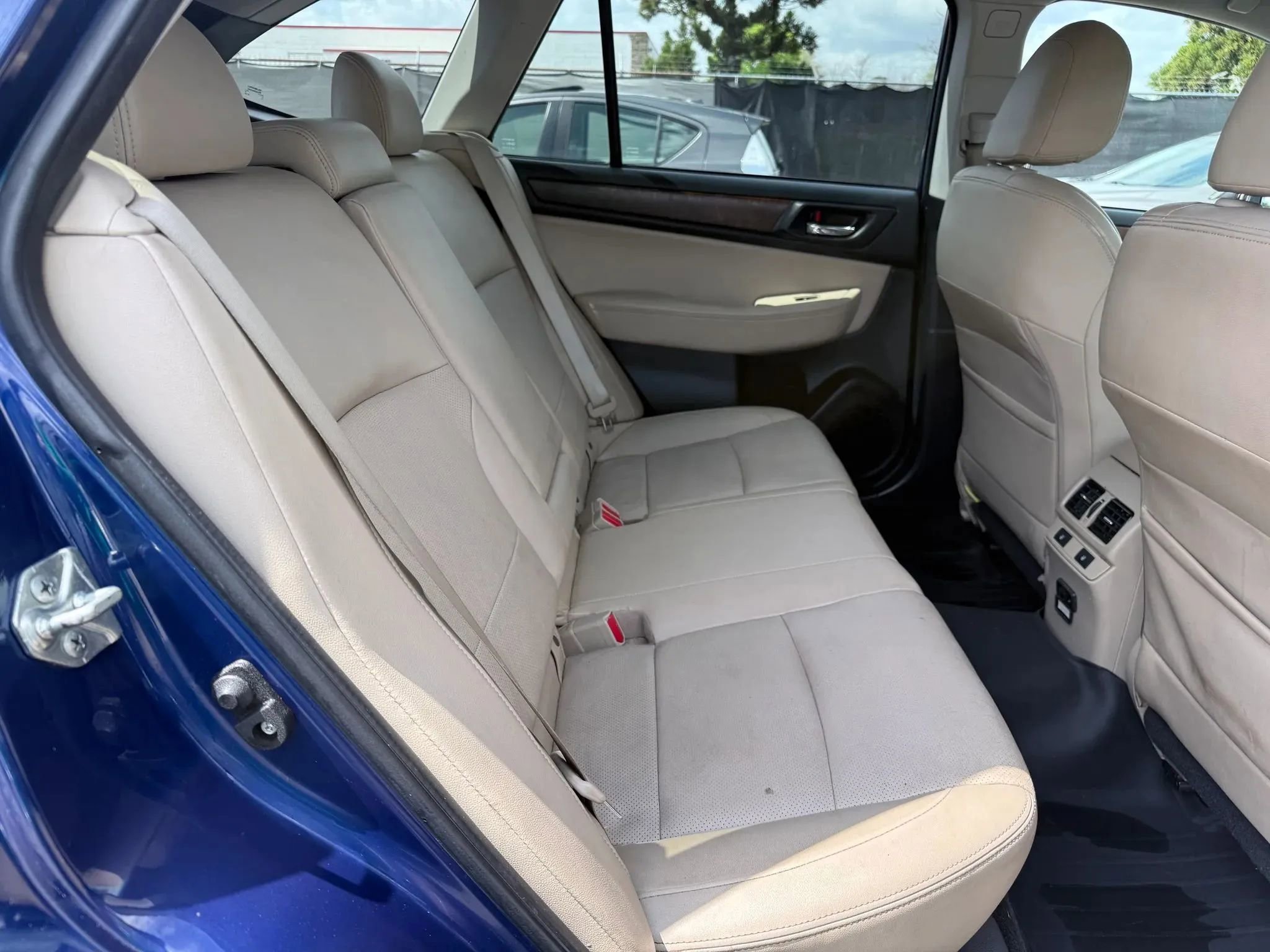 Used 2015 Subaru Outback 3.6R Limited AWD/4WD image 20