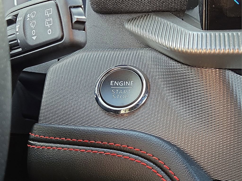 Used 2025 Ford Explorer ST-Line w/ ST-Line Street Pack image 33