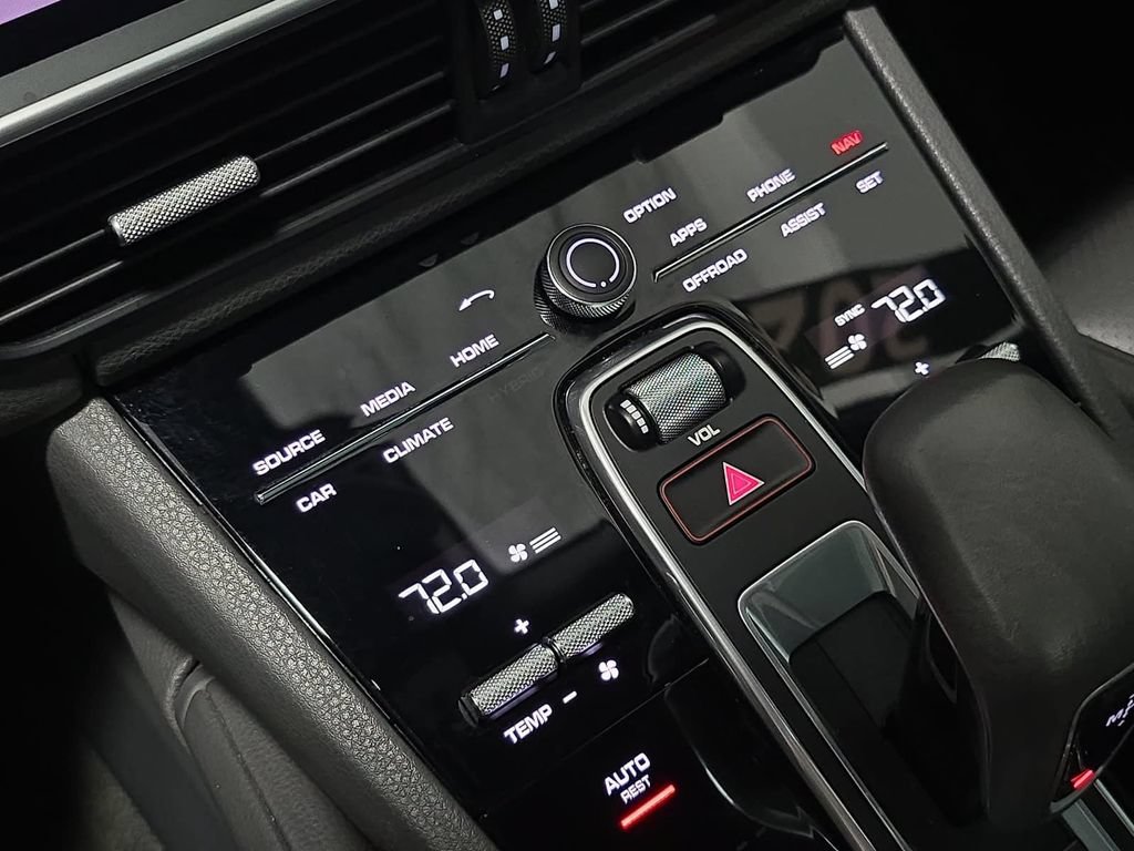 Certified 2020 Porsche Cayenne AWD/4WD image 19
