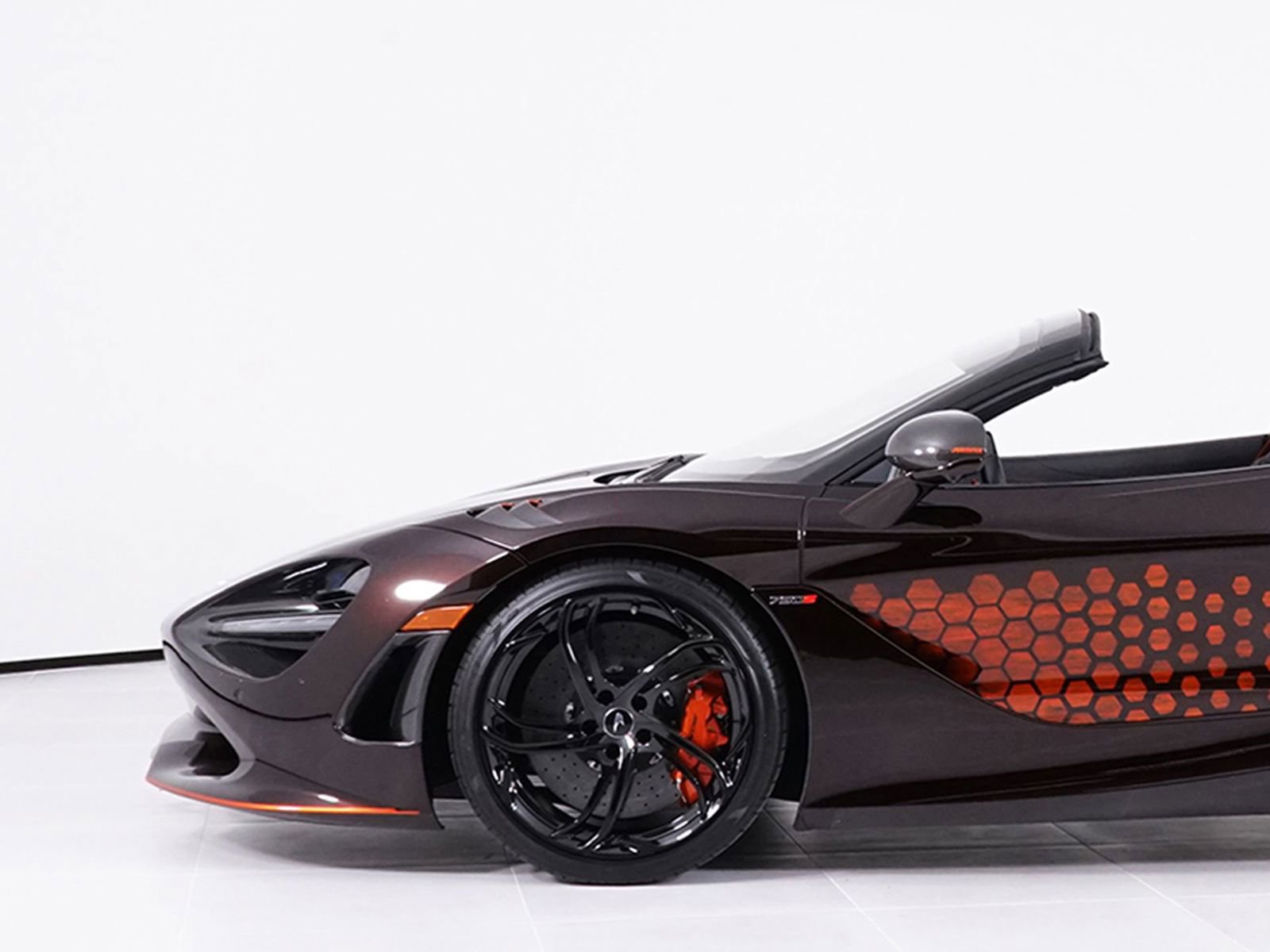 Used 2024 McLaren 750S Spider RWD image 12