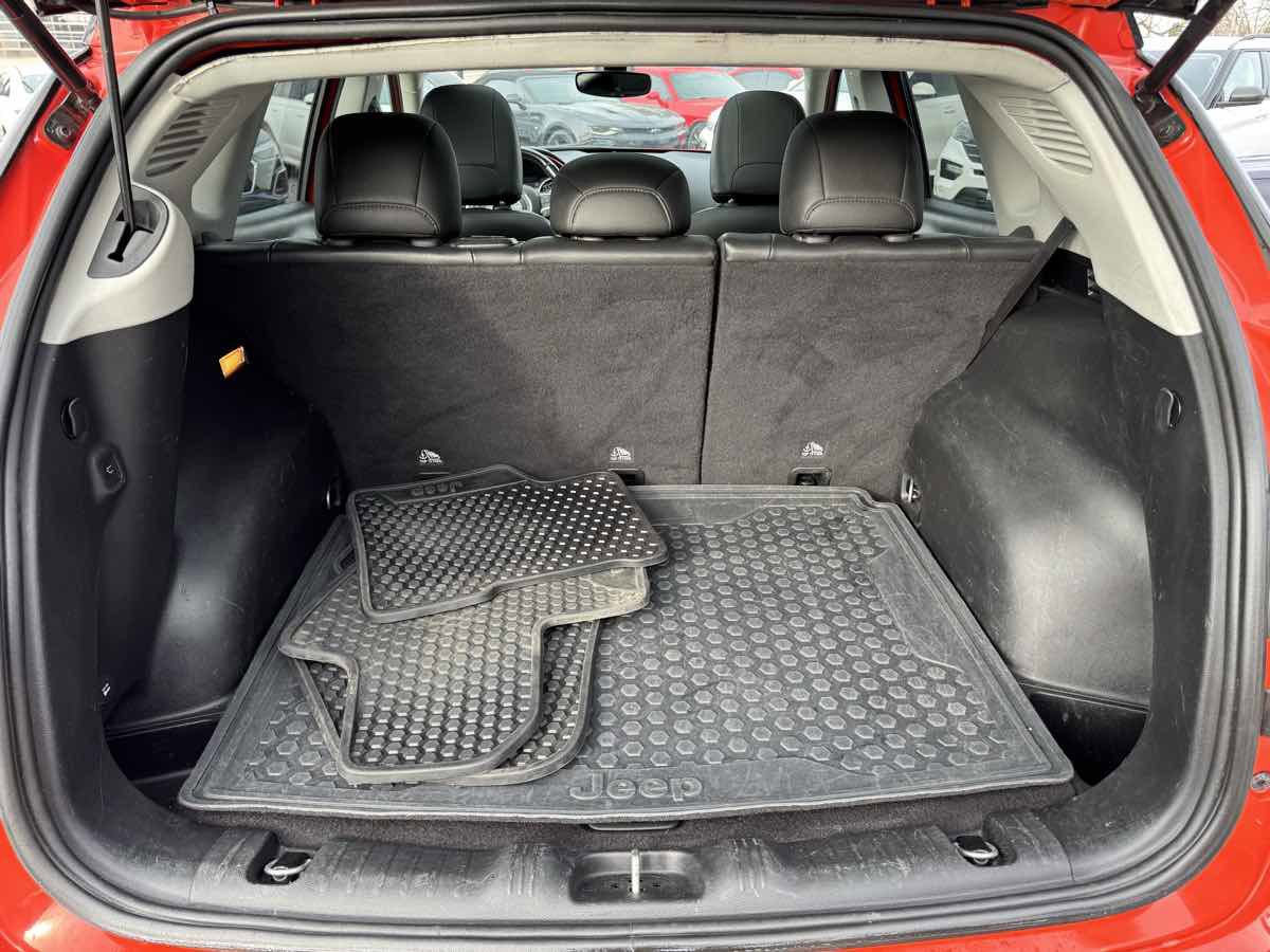 Used 2019 Jeep Compass Trailhawk w/ Cold Weather Group image 44