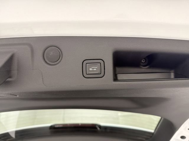 Certified 2022 Chevrolet Equinox LT FWD image 16