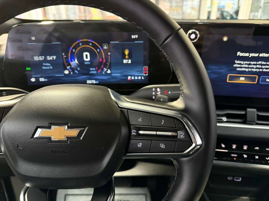 Used 2026 Chevrolet Equinox LT image 12