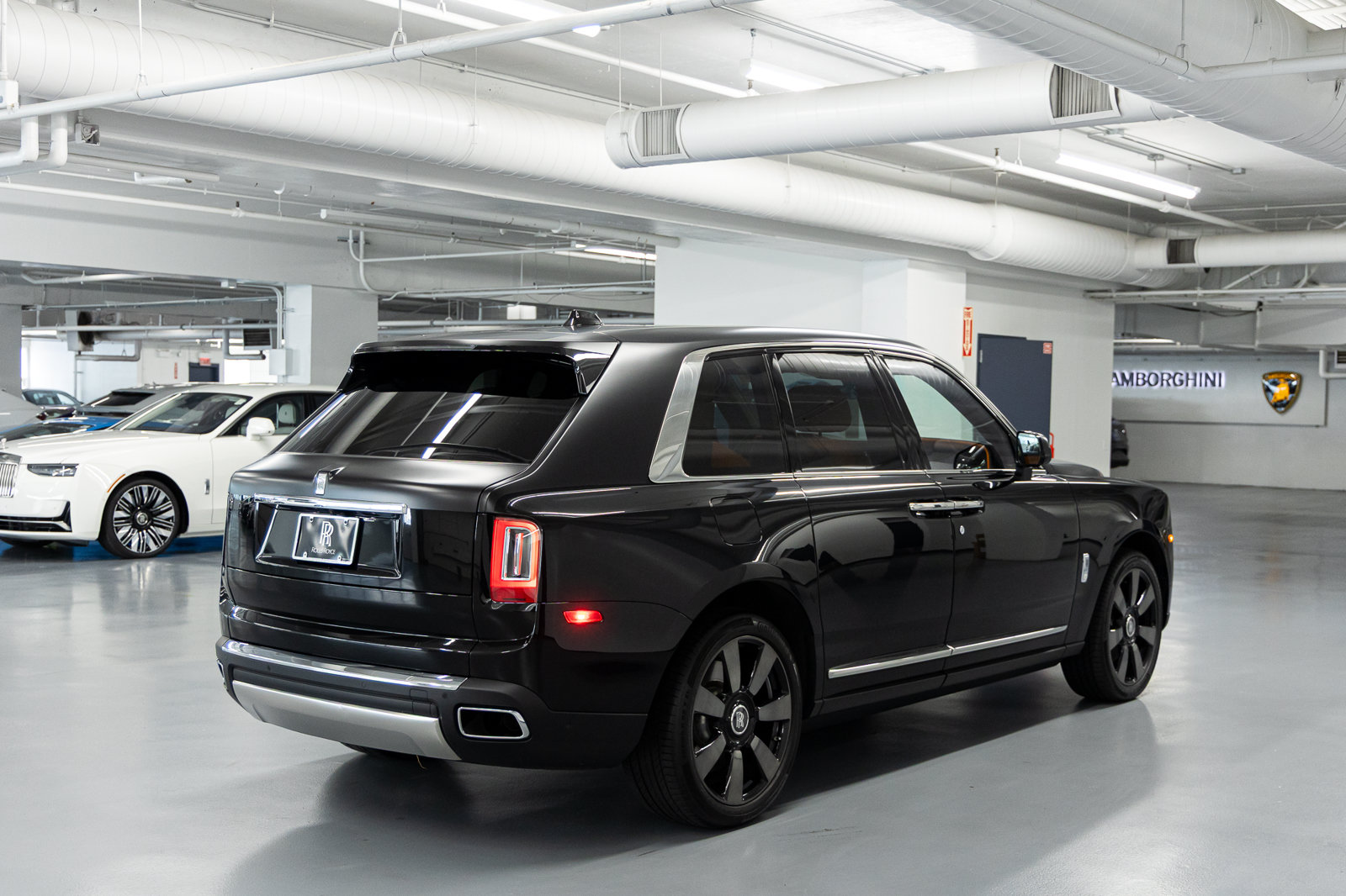 Certified 2024 Rolls-Royce Cullinan AWD/4WD image 8
