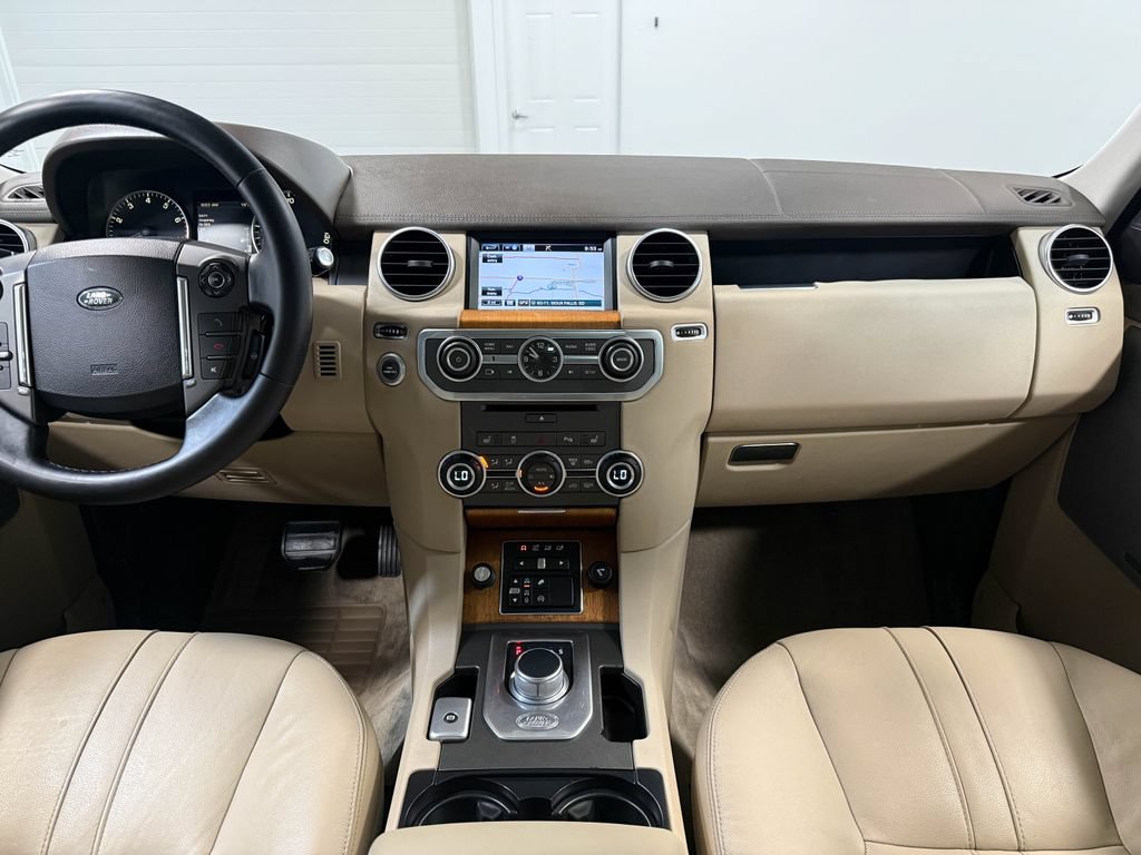 Used 2016 Land Rover LR4 HSE AWD/4WD image 18