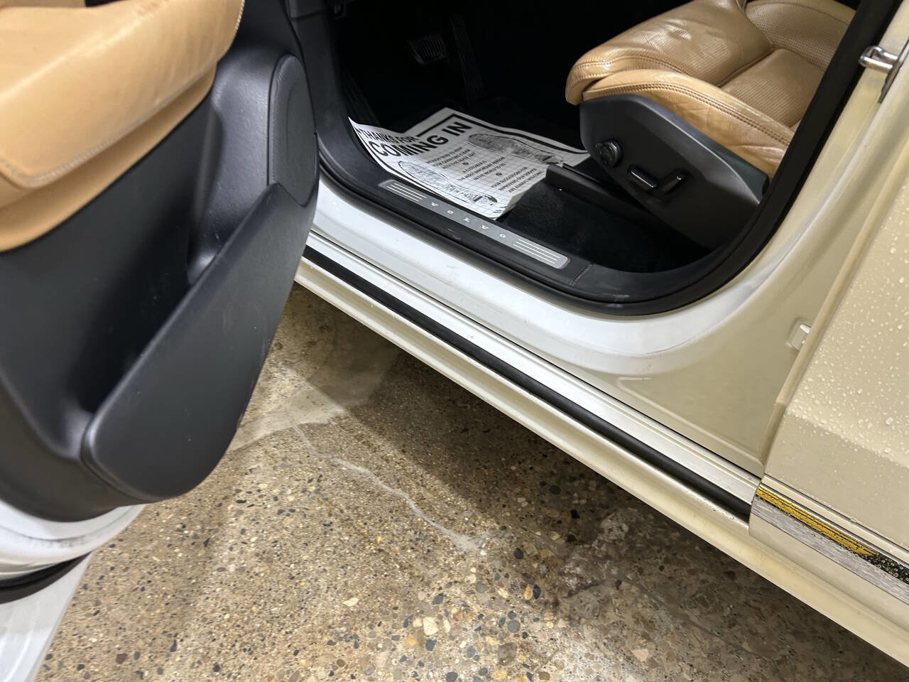 Used 2016 Volvo XC90 T6 Inscription w/ Vision Package image 10