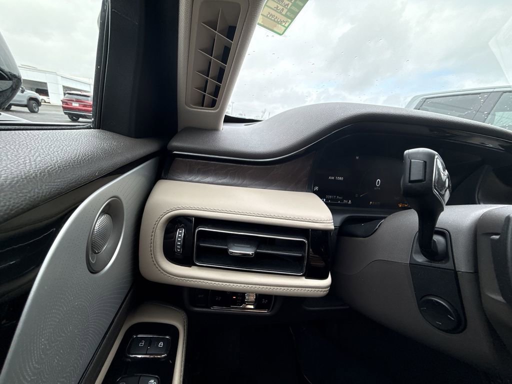 Used 2023 Lincoln Aviator Reserve w/ Equipment Group 201A image 24