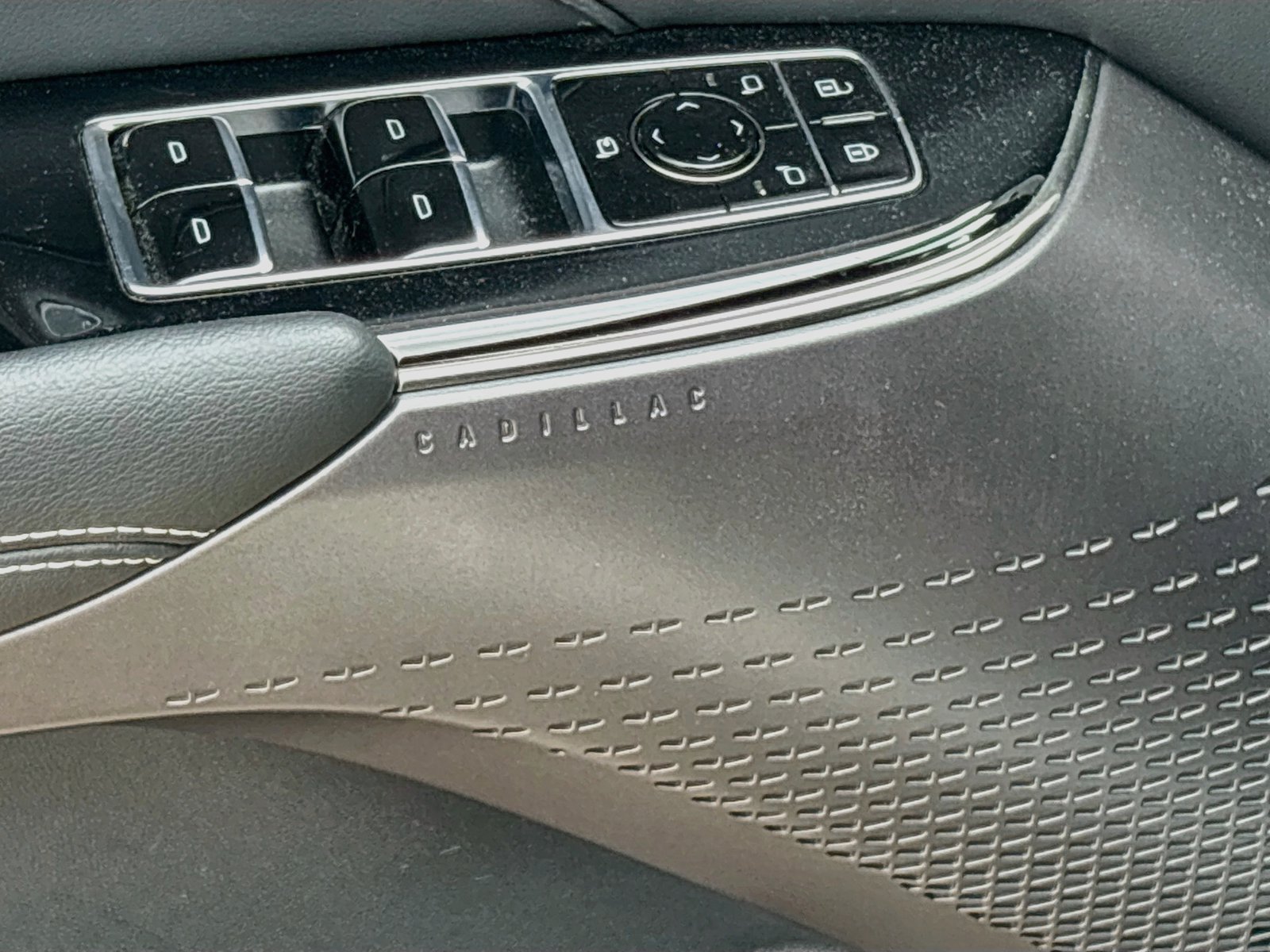 Used 2025 Cadillac Lyriq Sport RWD image 18
