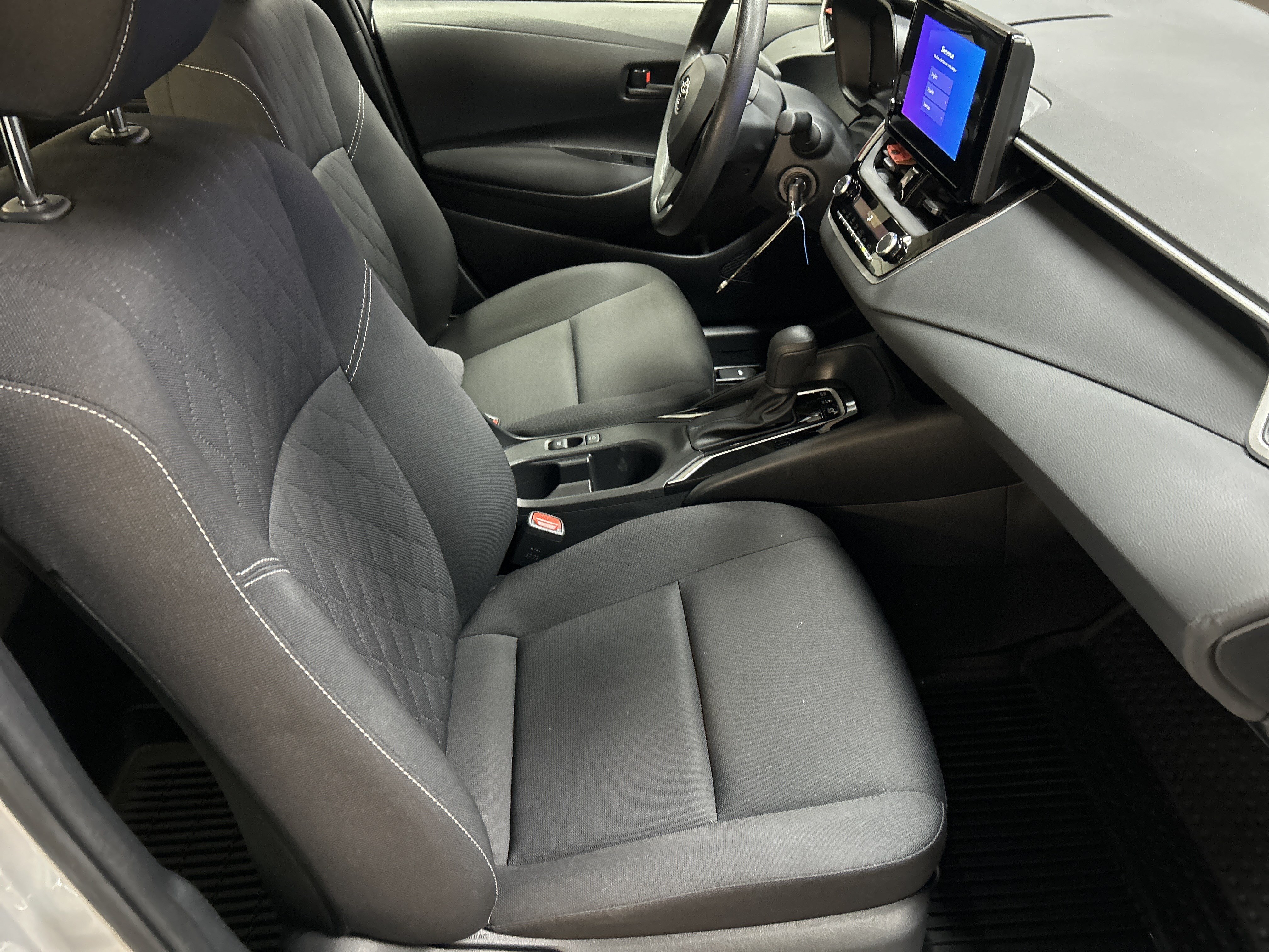 Used 2023 Toyota Corolla LE FWD image 35