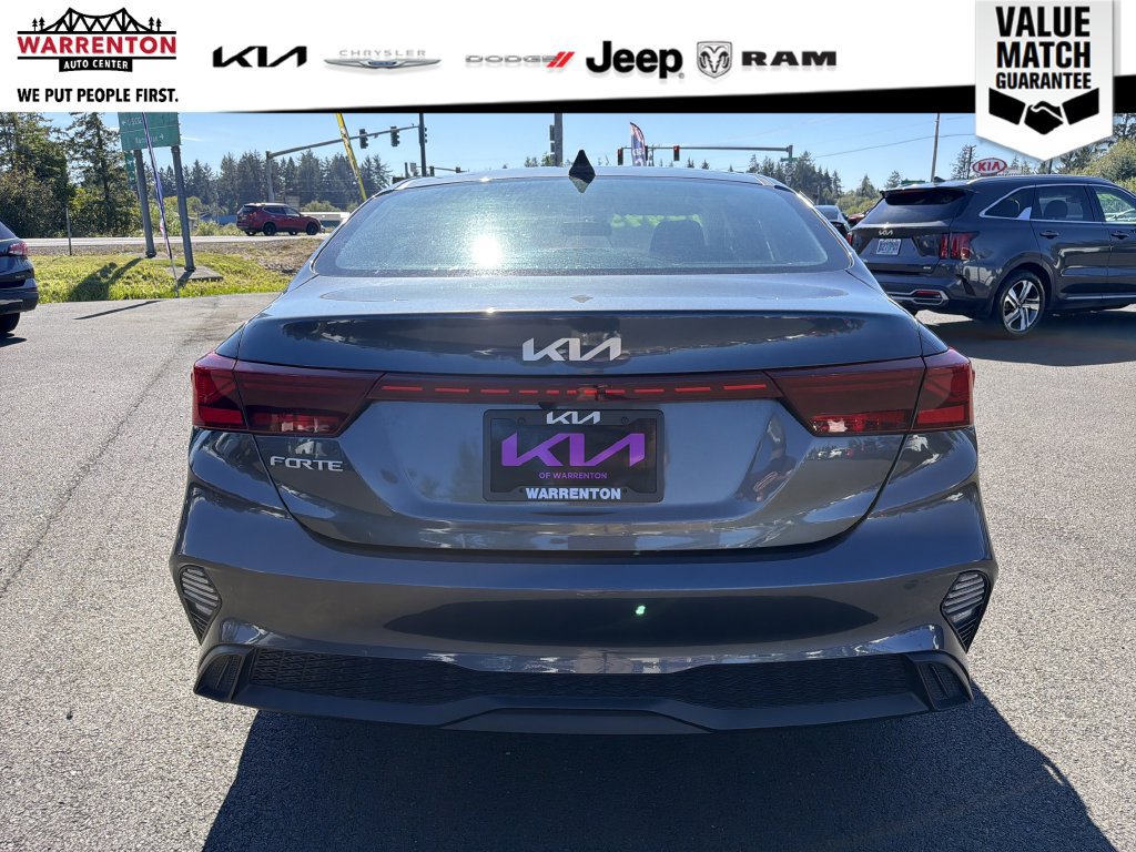 Used 2023 Kia Forte LXS FWD image 5