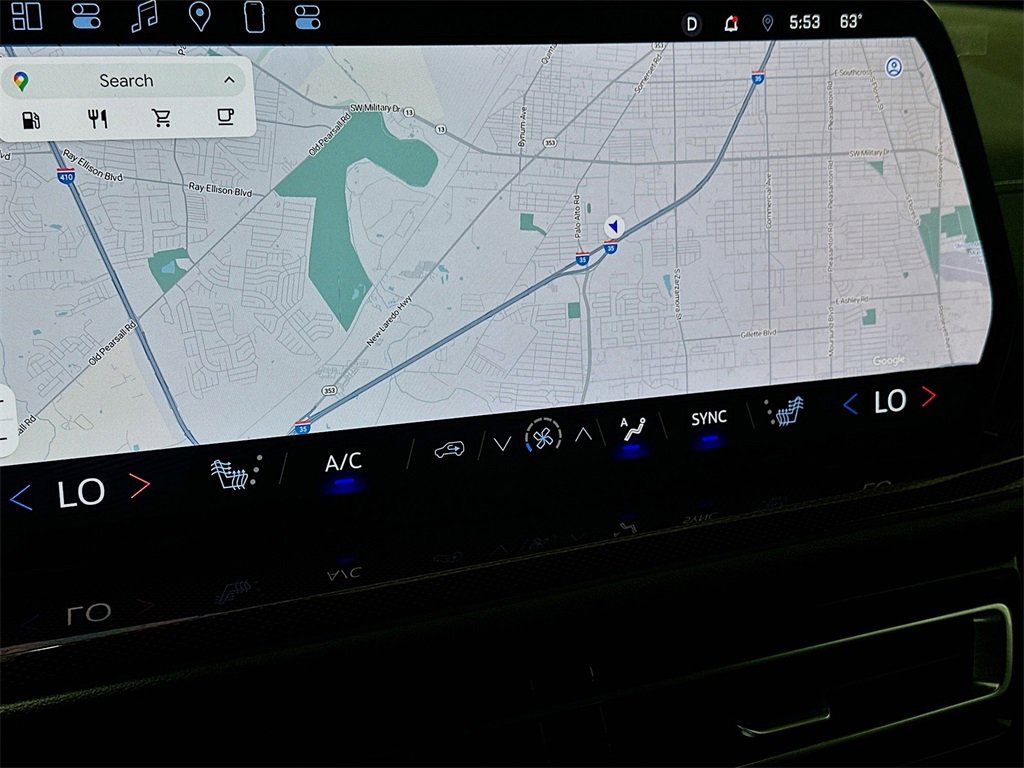 Used 2025 Chevrolet Traverse Z71 image 13