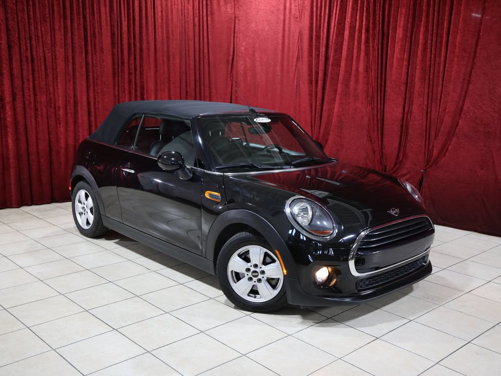 Used 2019 MINI Cooper Convertible w/ Signature Upholstery Package FWD image 2